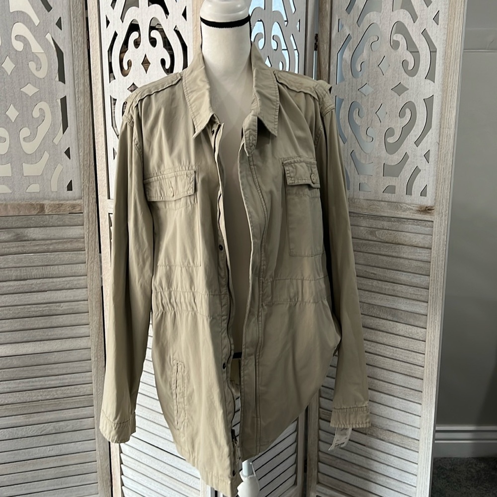 NWT men’s lightweight jacket